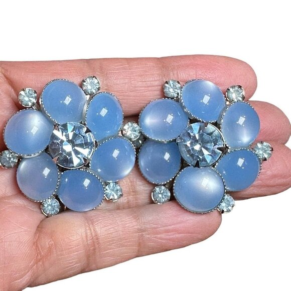 VTG Judy Lee Earrings Light Blue Moonstone Rhinestones Floral Design Clip-On - Picture 6 of 9